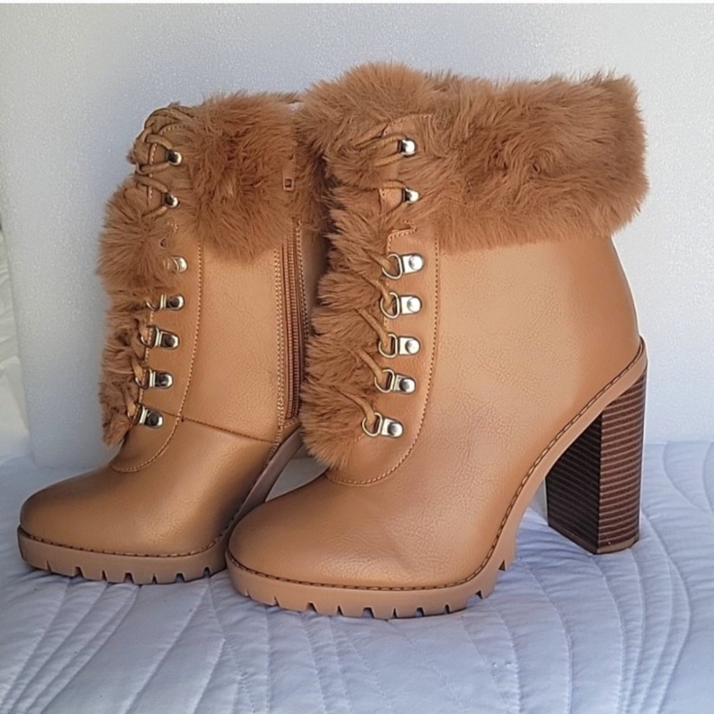 Woman's Pelica Faux Fur Block Heel Booties